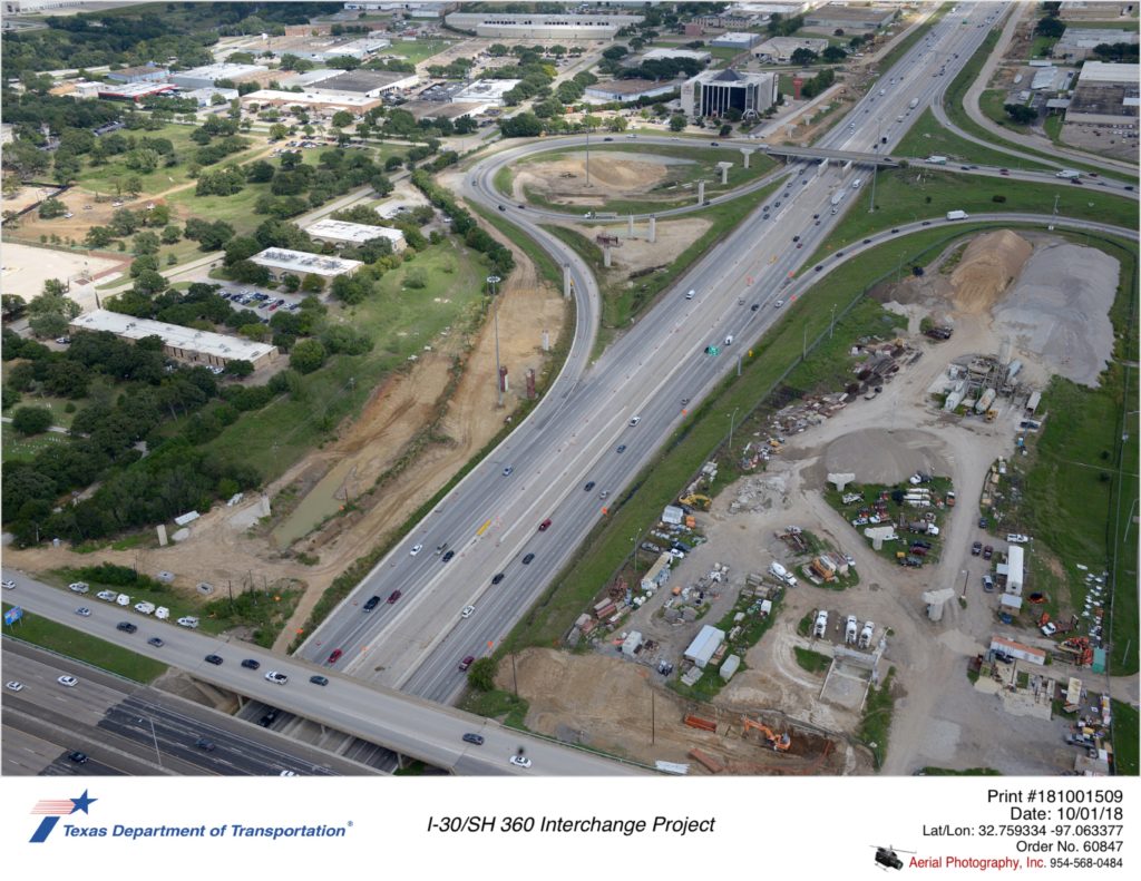 I-30 looking northeast over SH 360 at SH 360/Six Flags Dr interchange